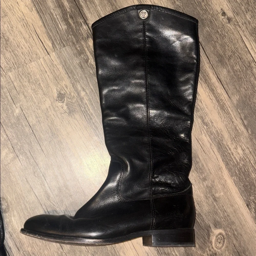 FRYE MELISSA BUTTON 2 woman’s size 8.5 B Black